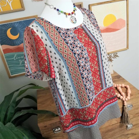 Top, Blouse. Red, Tan, Blue, White, Multi Print. Dana Buchman Brand. - Picture 3 of 16